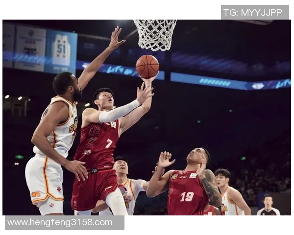 武汉篮球队实力变革引发热议球迷期待新赛季的精彩表现与挑战